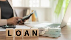 Personal Loan Defaults Raise Concerns Among Financial Experts